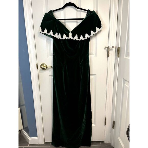 House of Bianci Dresses & Skirts - Vintage 1980s House of Bianci Green Velvet Off Shoulder A-Line Dress Size 12